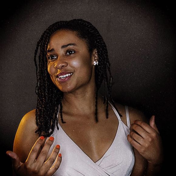 Meet your Posher, Jessica - Picture 1 of 1